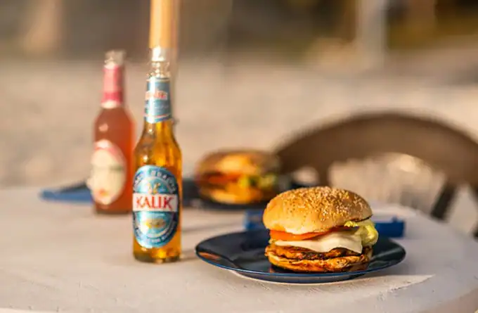 Beach-worthy Snacks + Cocktails